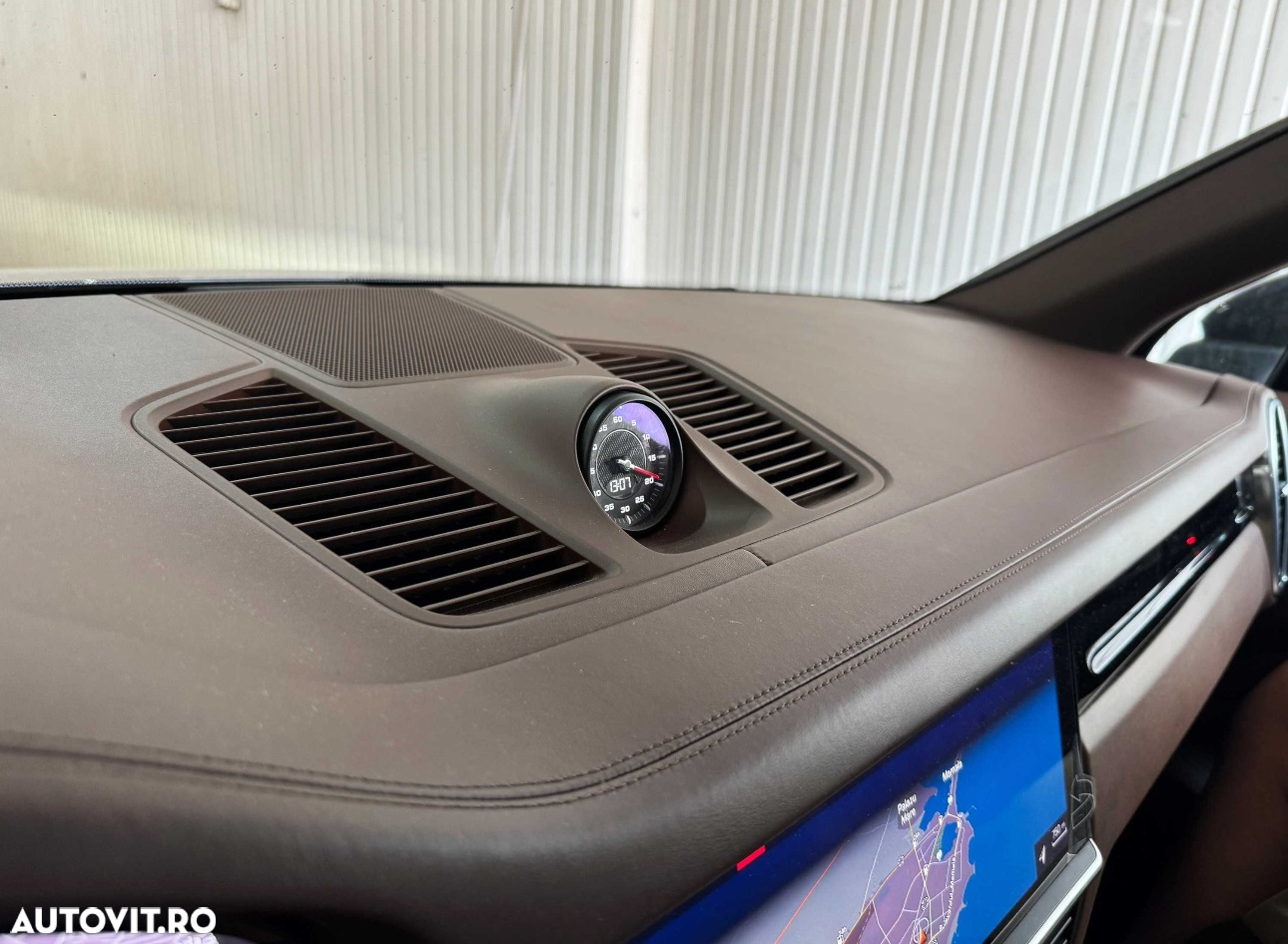 Porsche Cayenne - 6