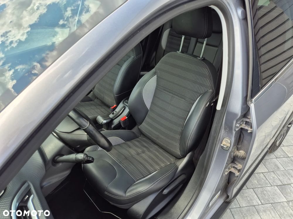 Peugeot 2008 - 22
