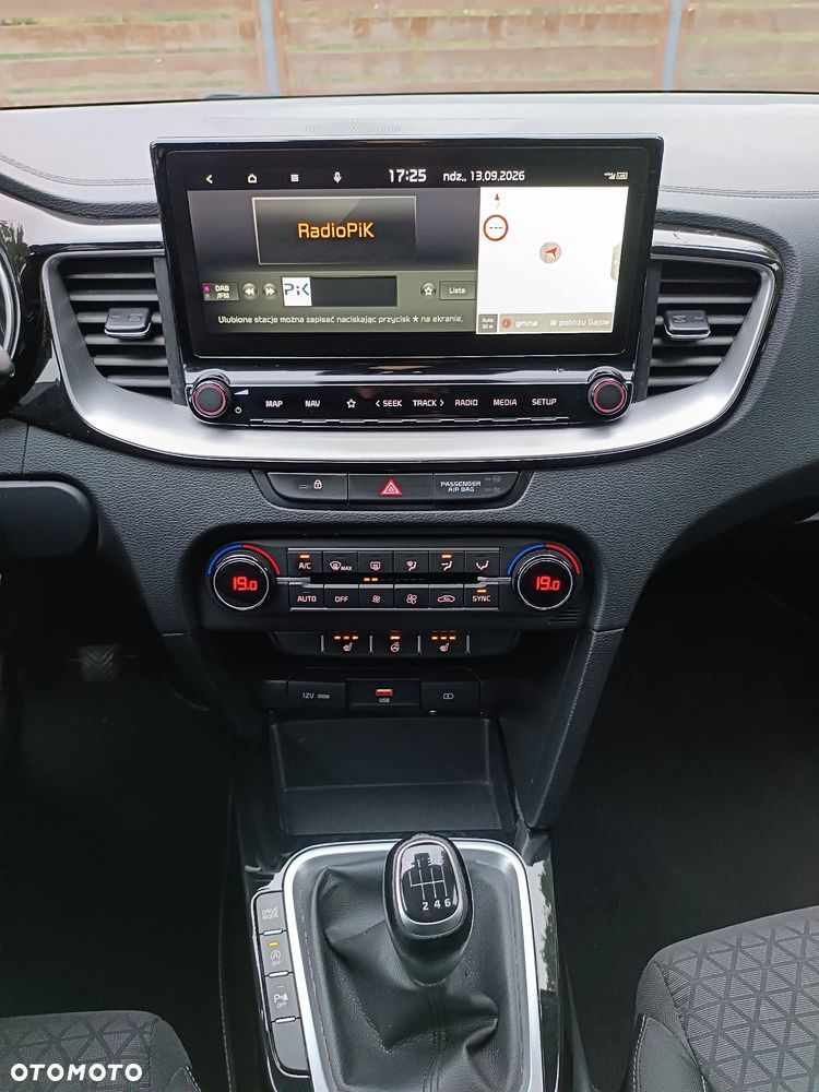 Kia Ceed 1.6 CRDi Eco-Dynamics+ (48V Mild-Hybrid) Vision - 26