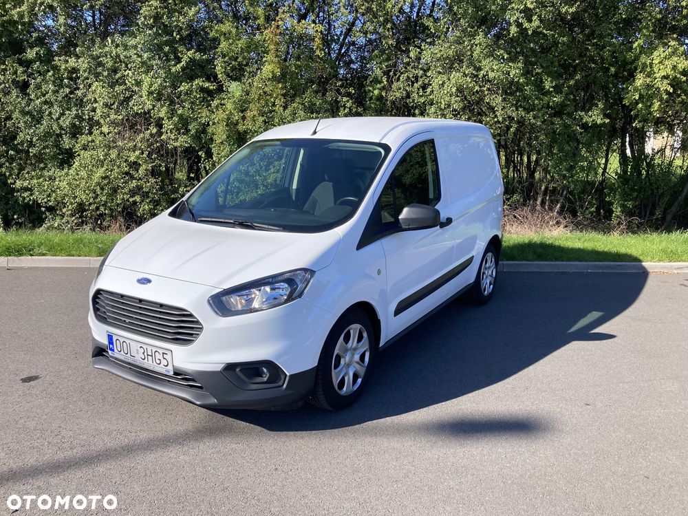 Ford Transit Courier - 21