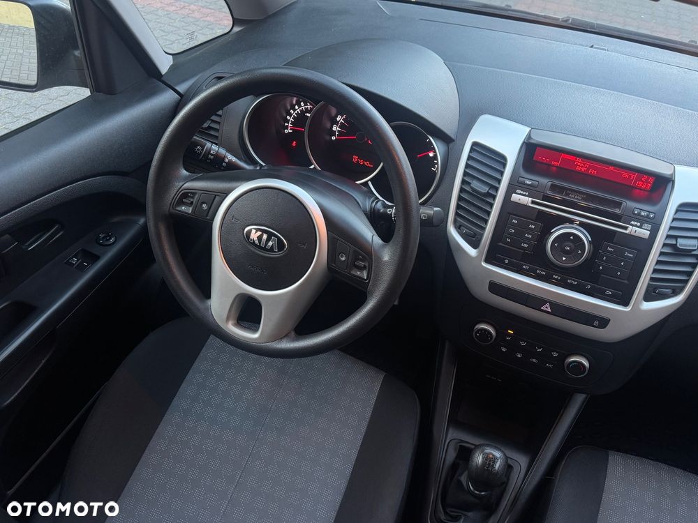 Kia Venga 1.6 L - 4