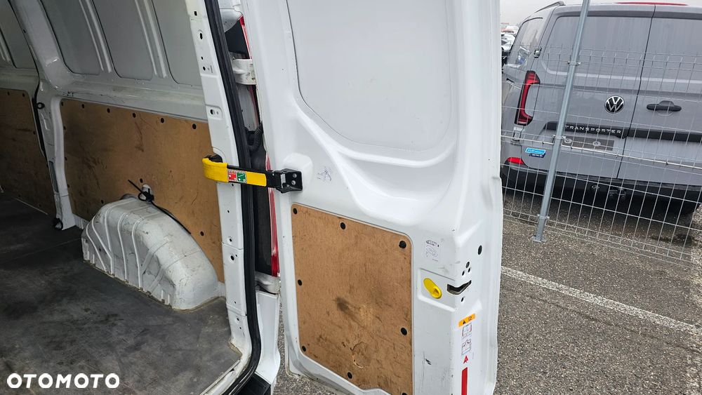 Ford Transit Custom - 21