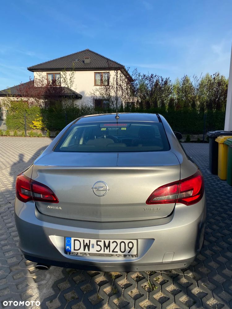 Opel Astra 1.4 T EU6 - 4