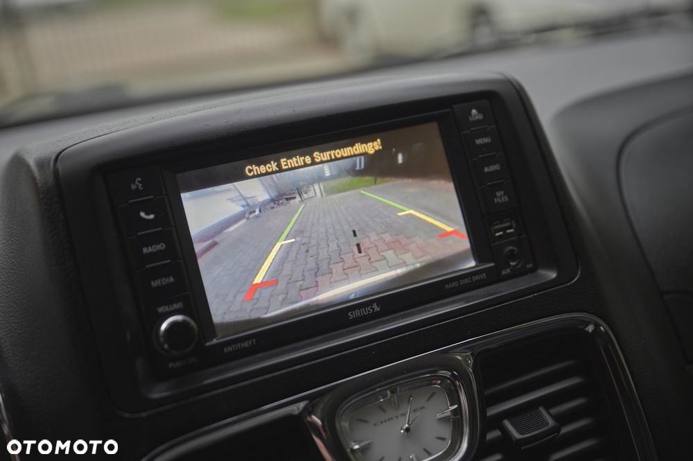 Chrysler Town & Country 3.6 Limited - 40