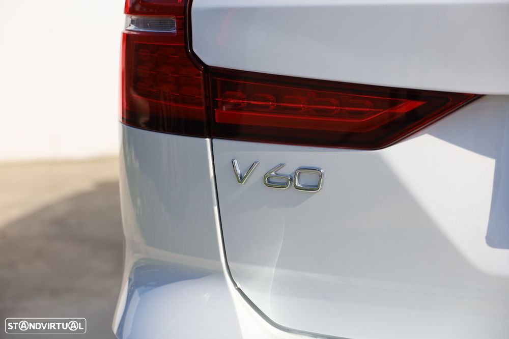 Volvo V60 2.0 T6 AWD TE Plus Dark - 38