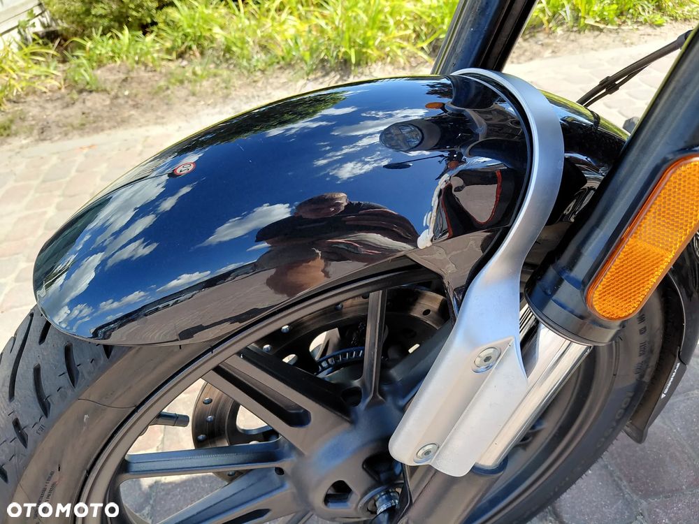 Royal Enfield Super Meteor - 17