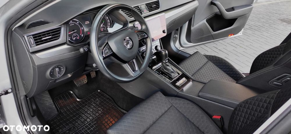 Skoda Superb 2.0 TDI DSG Ambition - 19