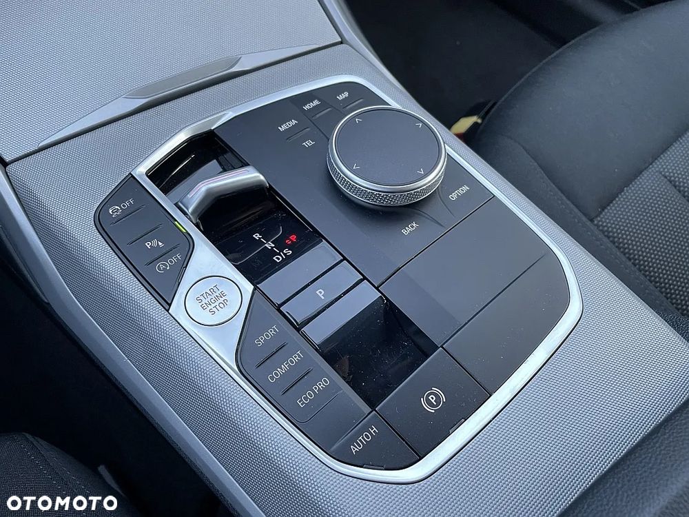 BMW Seria 3 318i Sport Line - 17