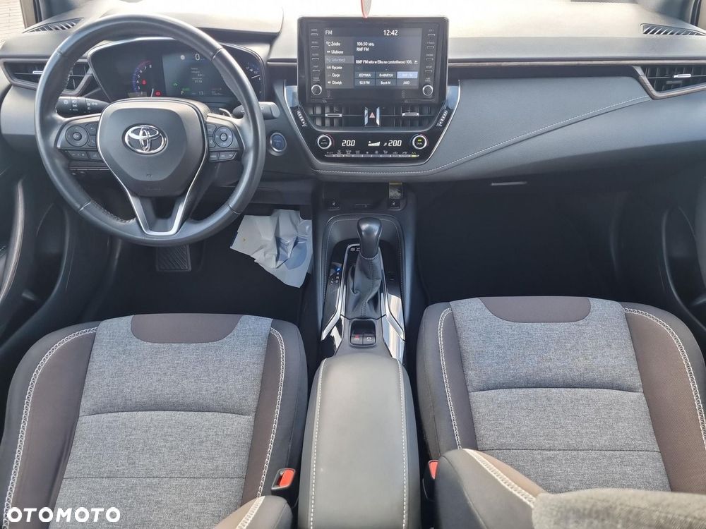 Toyota Corolla 2.0 Hybrid Trek - 3