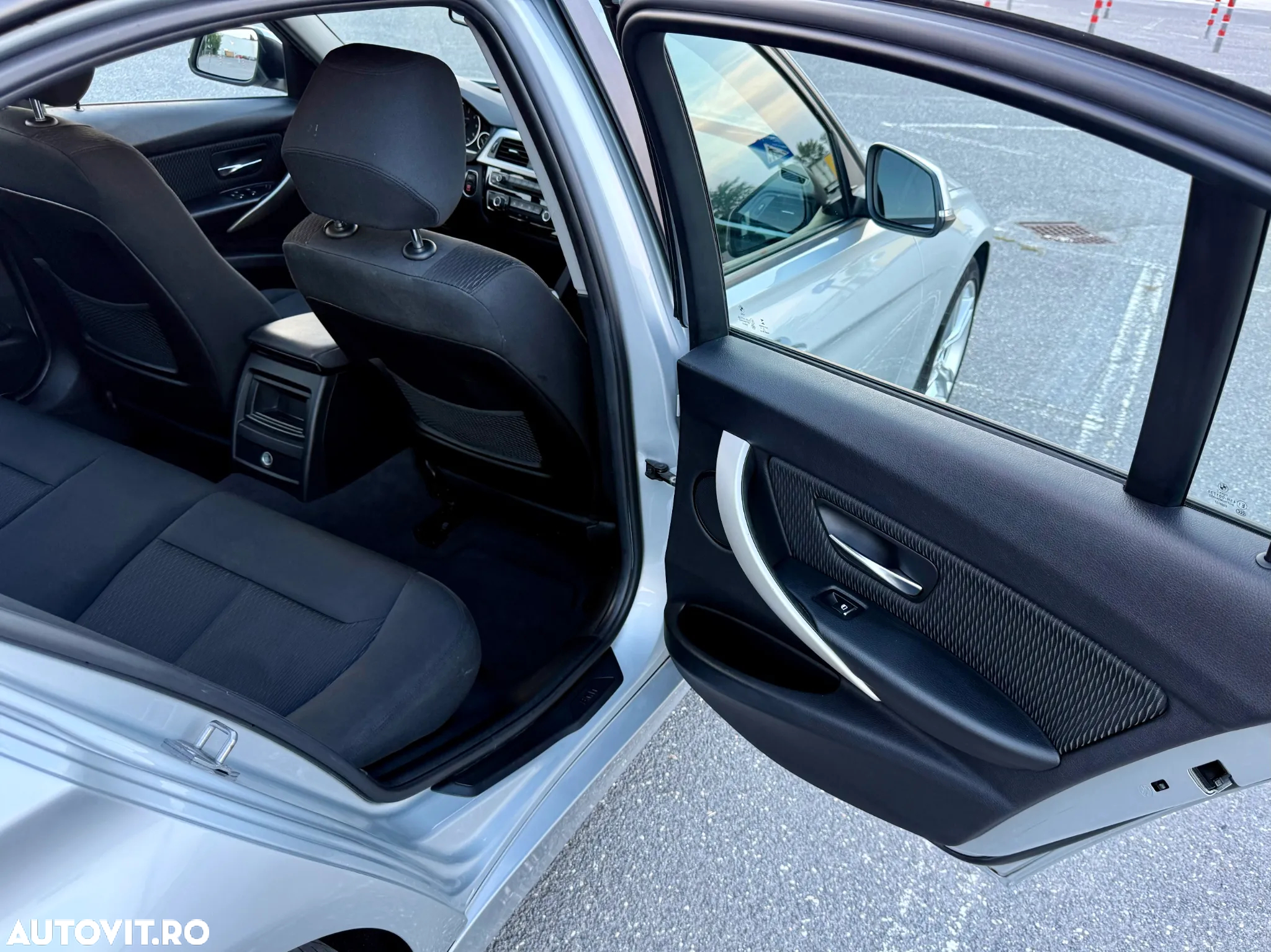 BMW Seria 3 318d Aut. Advantage - 21