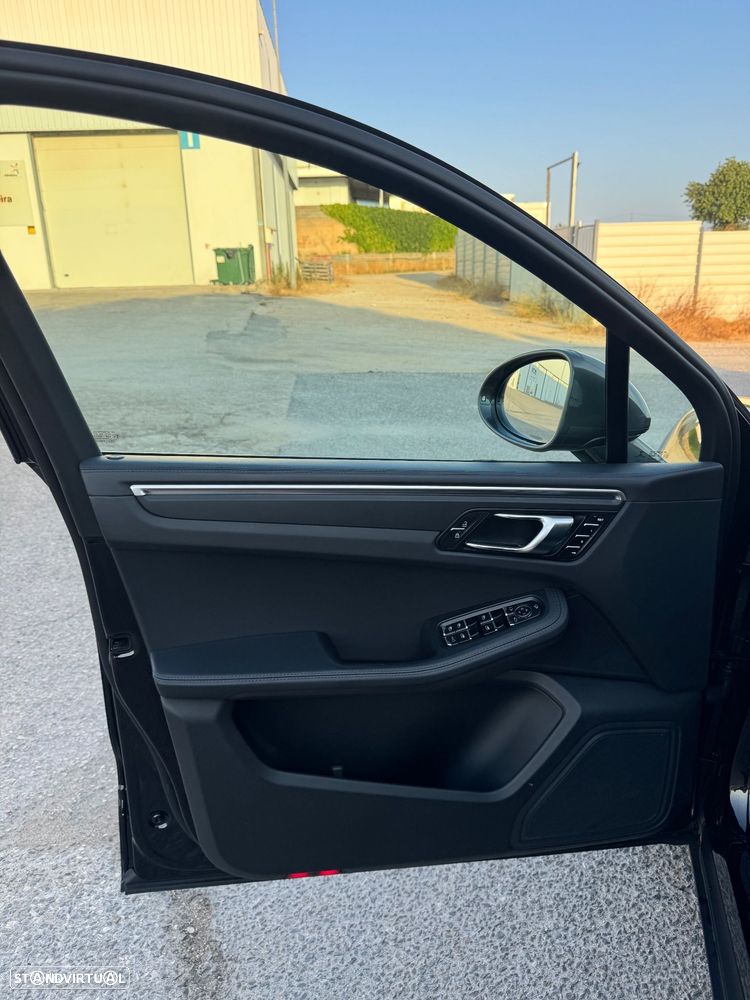 Porsche Macan T - 18