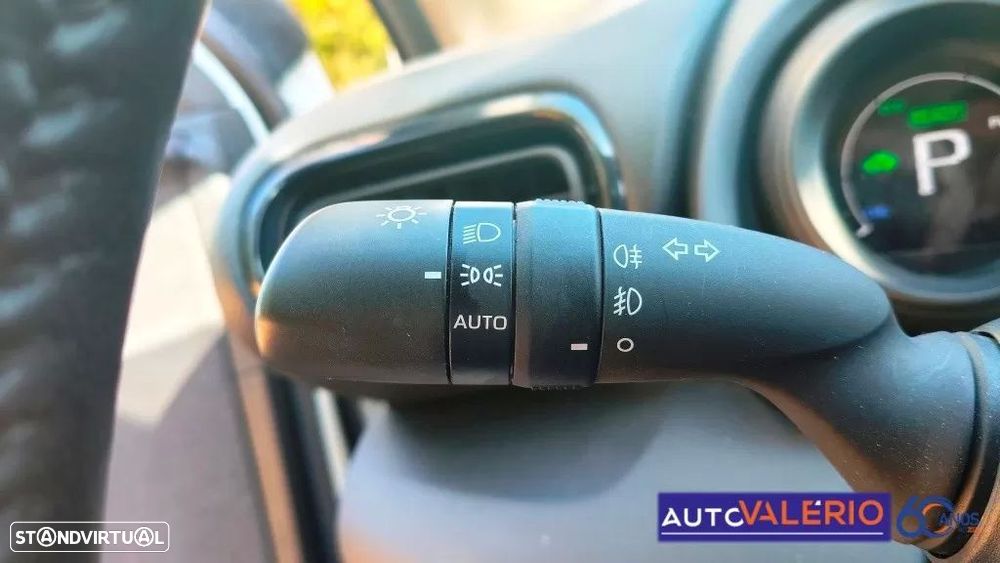Toyota Yaris 1.5 HDF Comfort Plus - 19