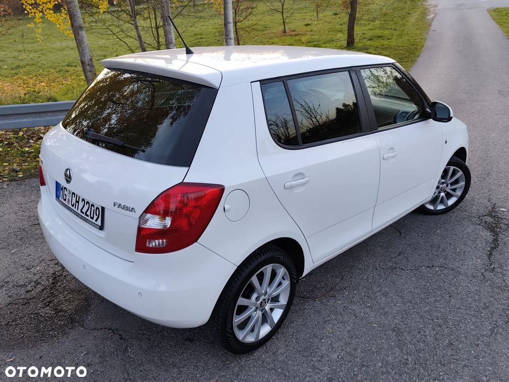 Skoda Fabia 1.2 HTP STYLE Edition - 2