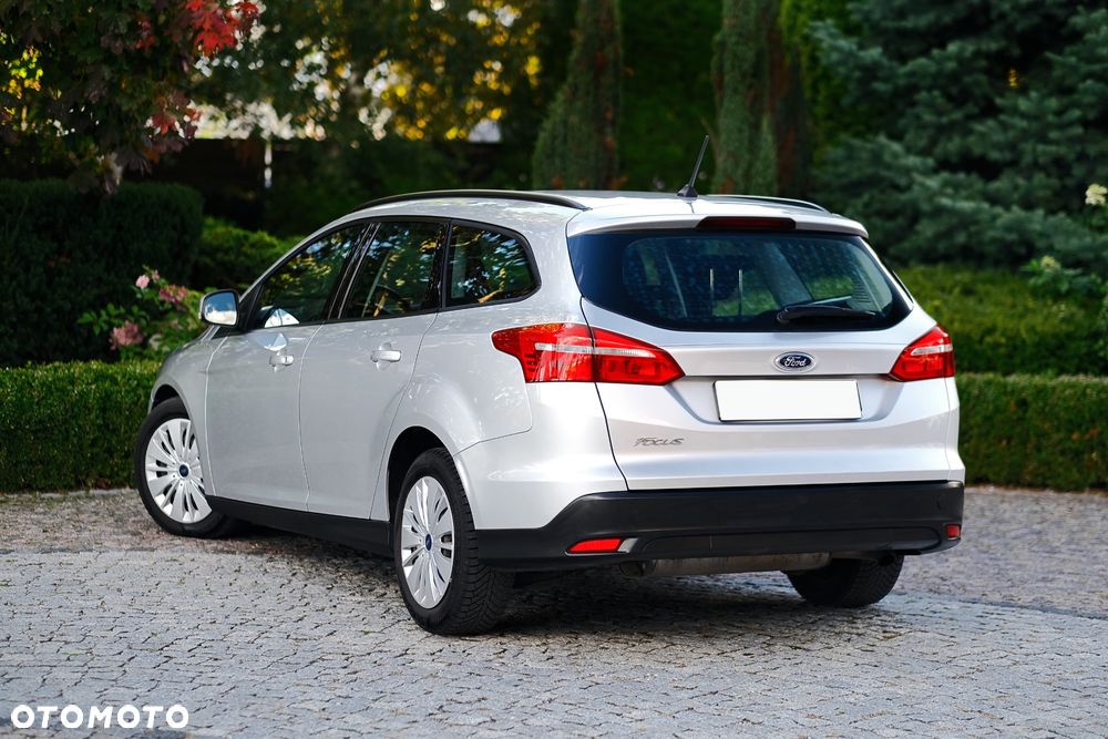 Ford Focus 1.6 Trend Sport PowerShift - 9