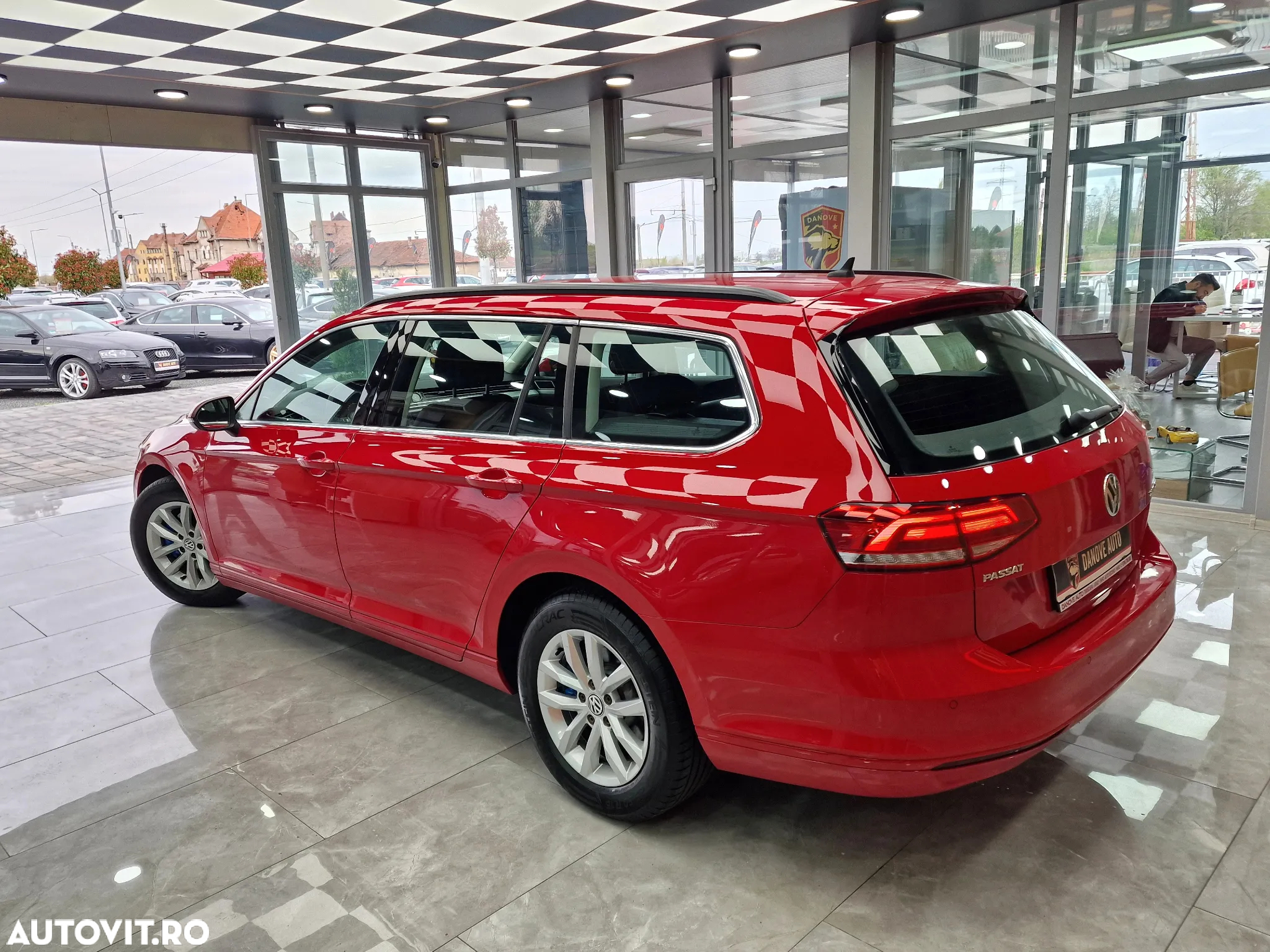 Volkswagen Passat Variant 2.0 TDI (BlueMotion Technology) Comfortline - 10