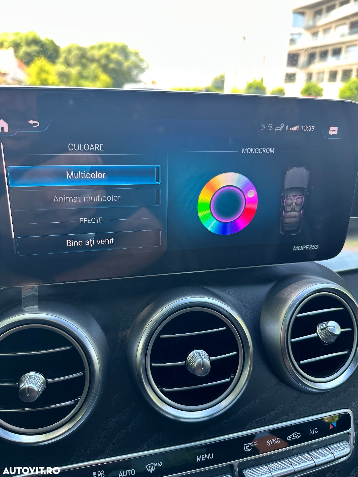 Mercedes-Benz GLC 300 4MATIC - 16