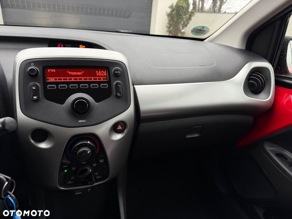 Toyota Aygo x-play - 17