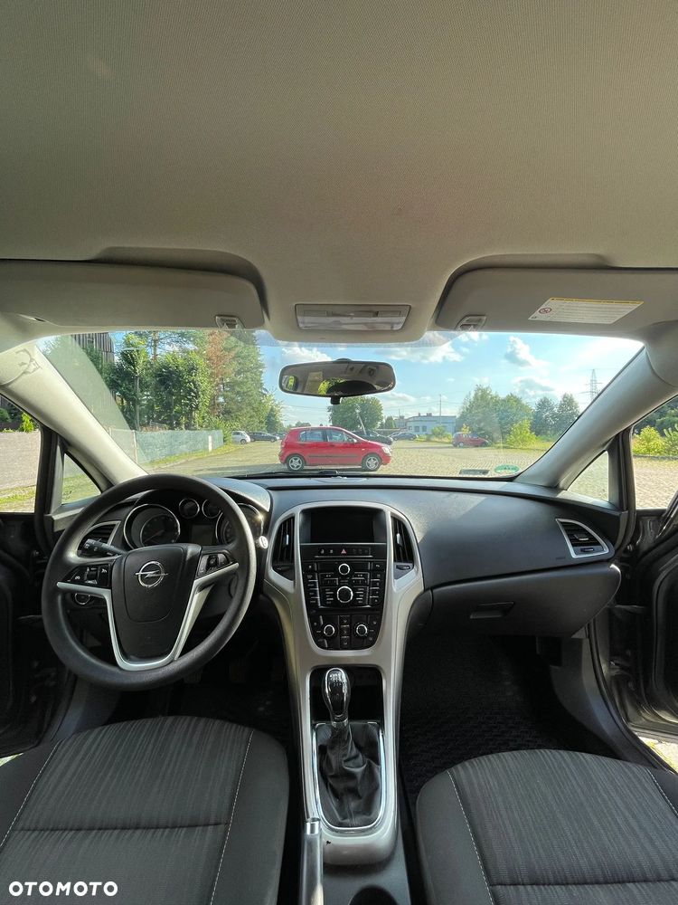 Opel Astra 1.4 T Essentia - 17