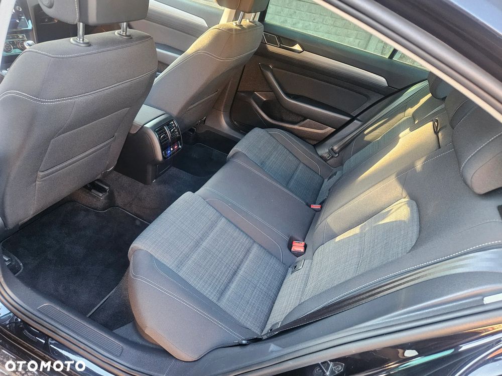 Volkswagen Passat 1.5 TSI OPF Elegance - 9