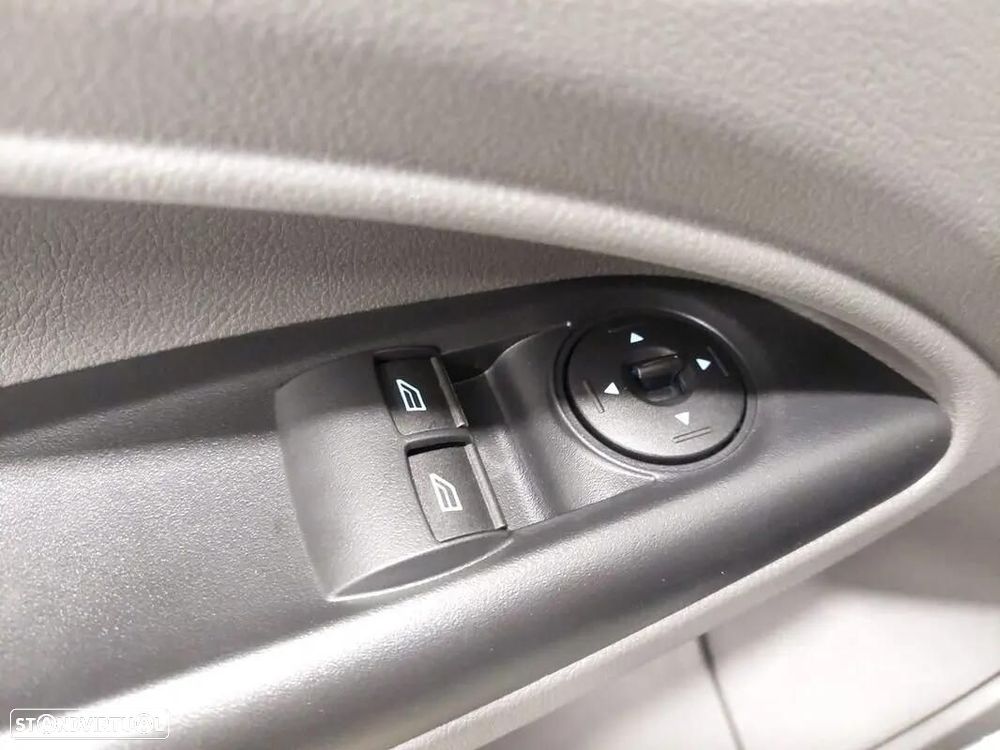 Ford Transit Connect - 7