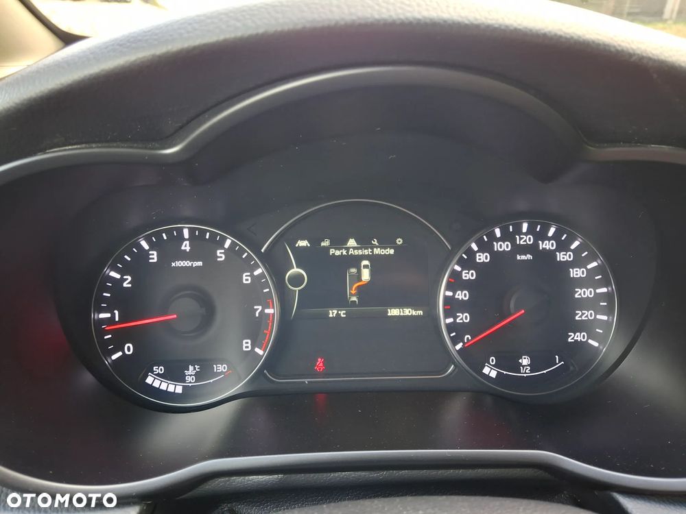 Kia Carens 1.6 GDI Fifa World Cup Edition - 35