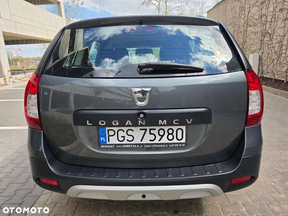 Dacia Logan TCe 90 S&S Stepway Celebration - 5