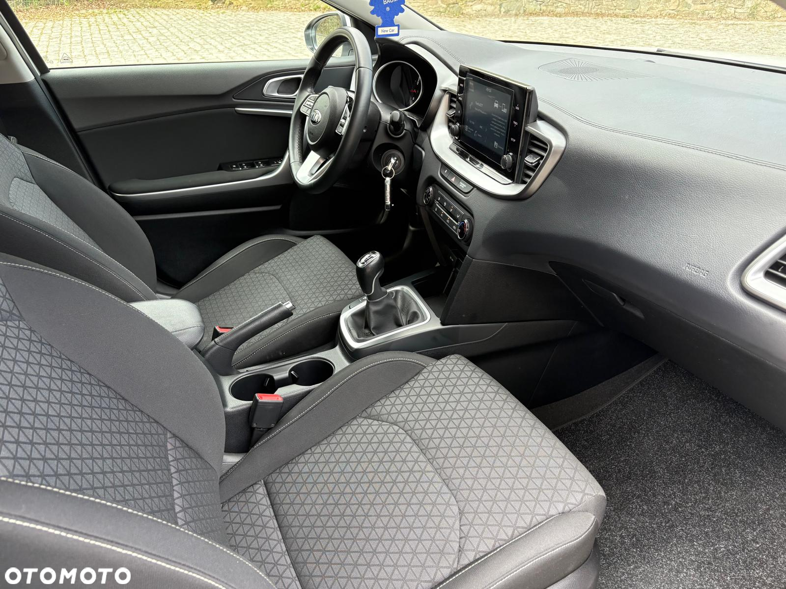Kia XCeed 1.0 T-GDI L Business Line - 25