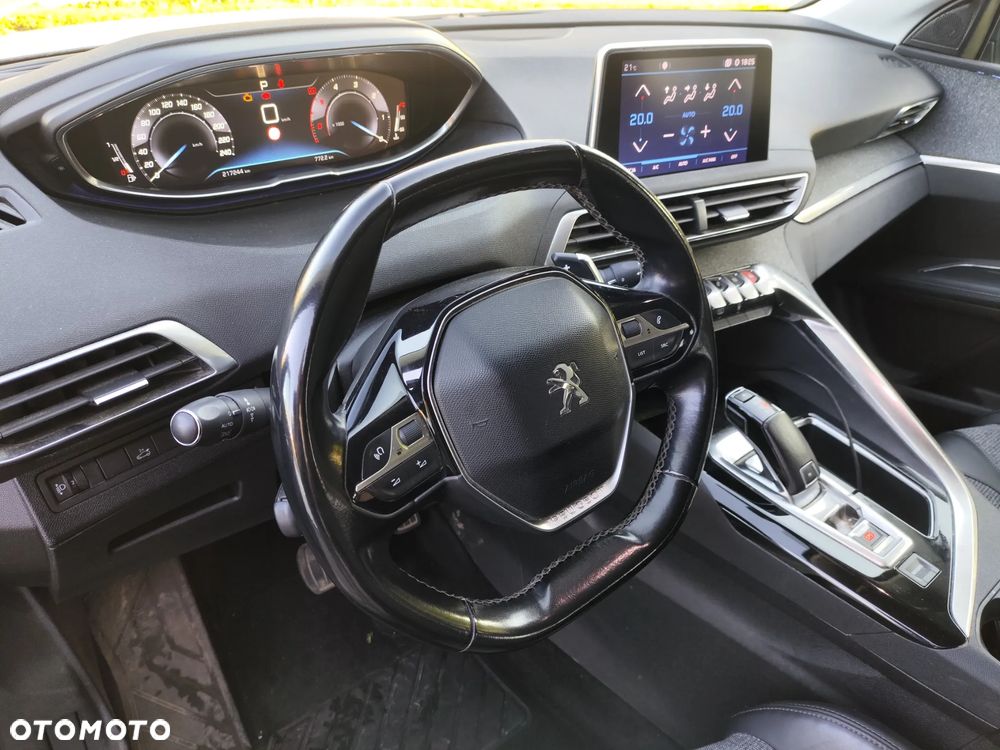 Peugeot 5008 1.6 BlueHDI Allure S&S EAT6 - 25
