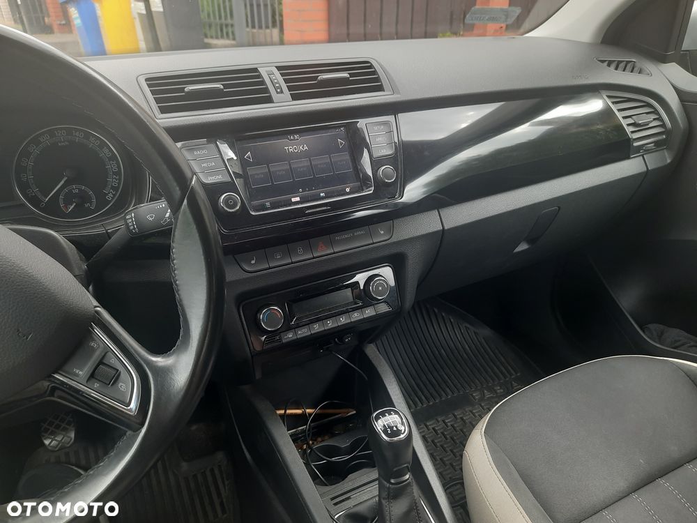 Skoda Fabia 1.0 Style Color - 4