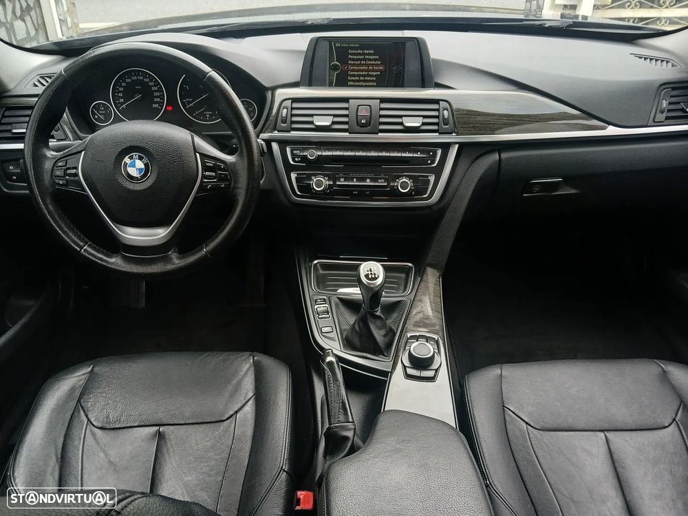 BMW 320 d Line Luxury - 11