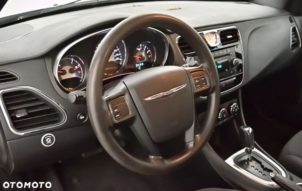 Chrysler 200 - 3