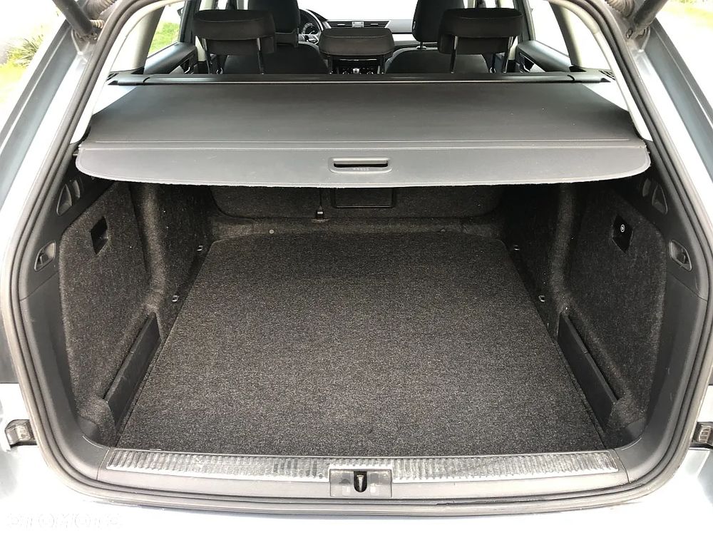 Skoda Superb 2.0 TDI SCR Style DSG - 34