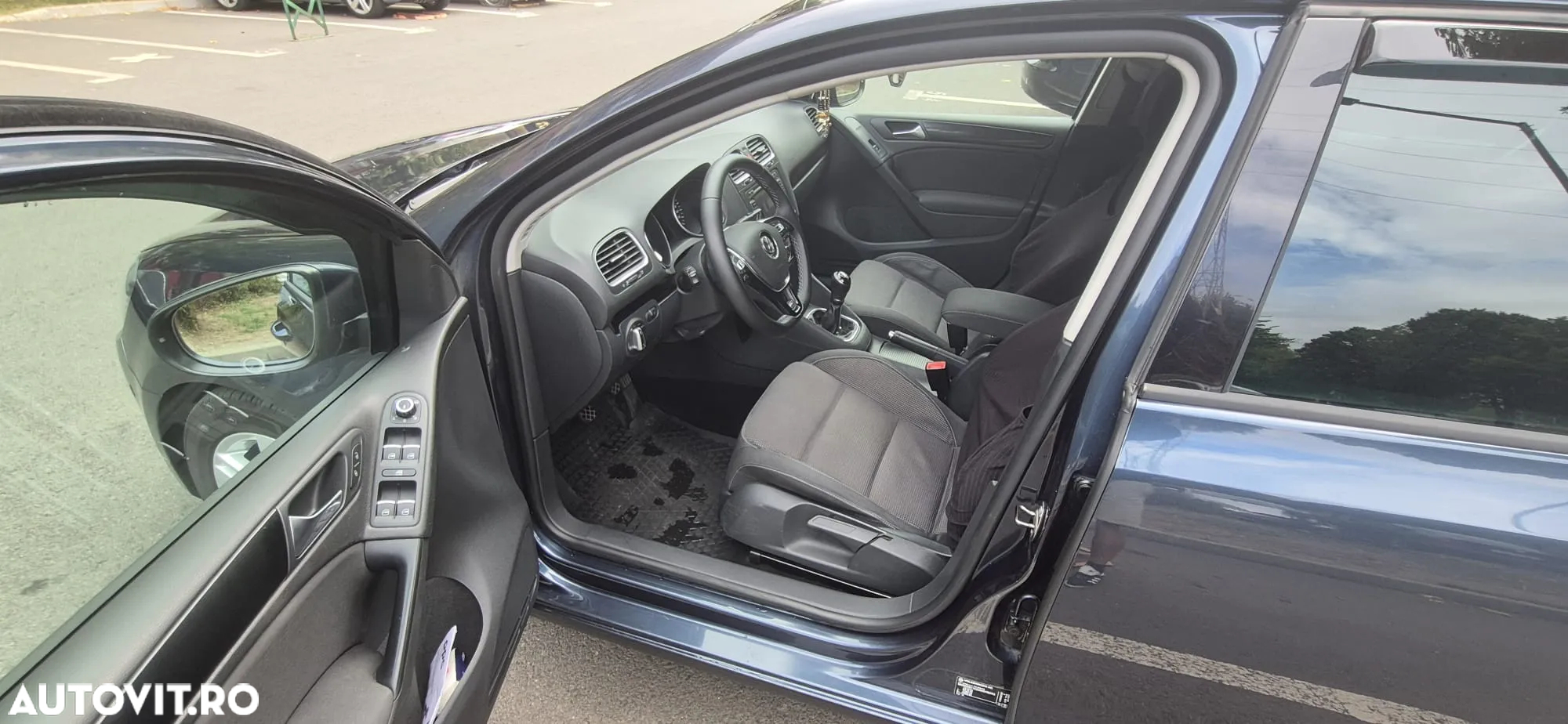 Volkswagen Golf - 5