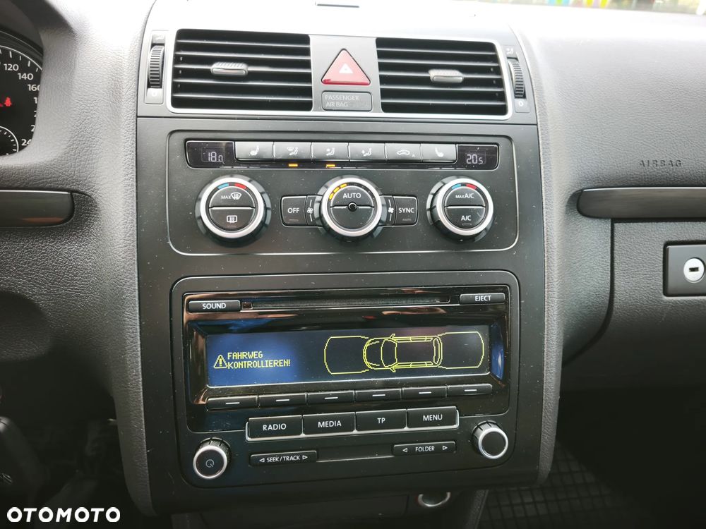 Volkswagen Touran 1.6 TDI DPF BlueMotion Technology Comfortline - 20