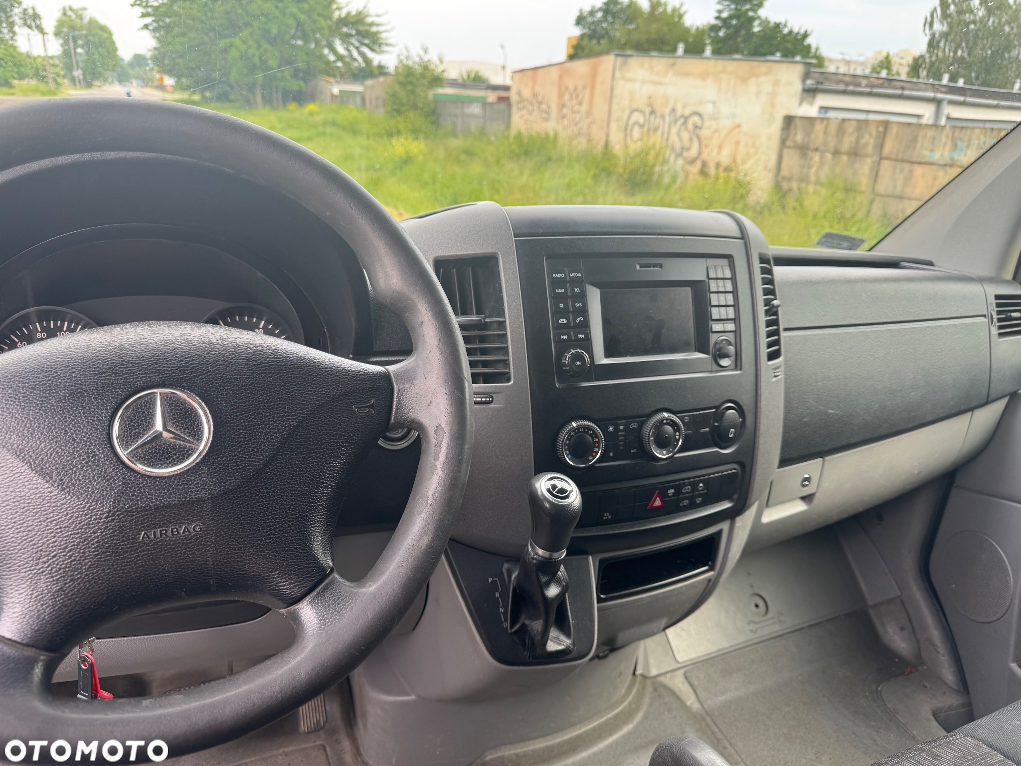 Mercedes-Benz Sprinter - 10