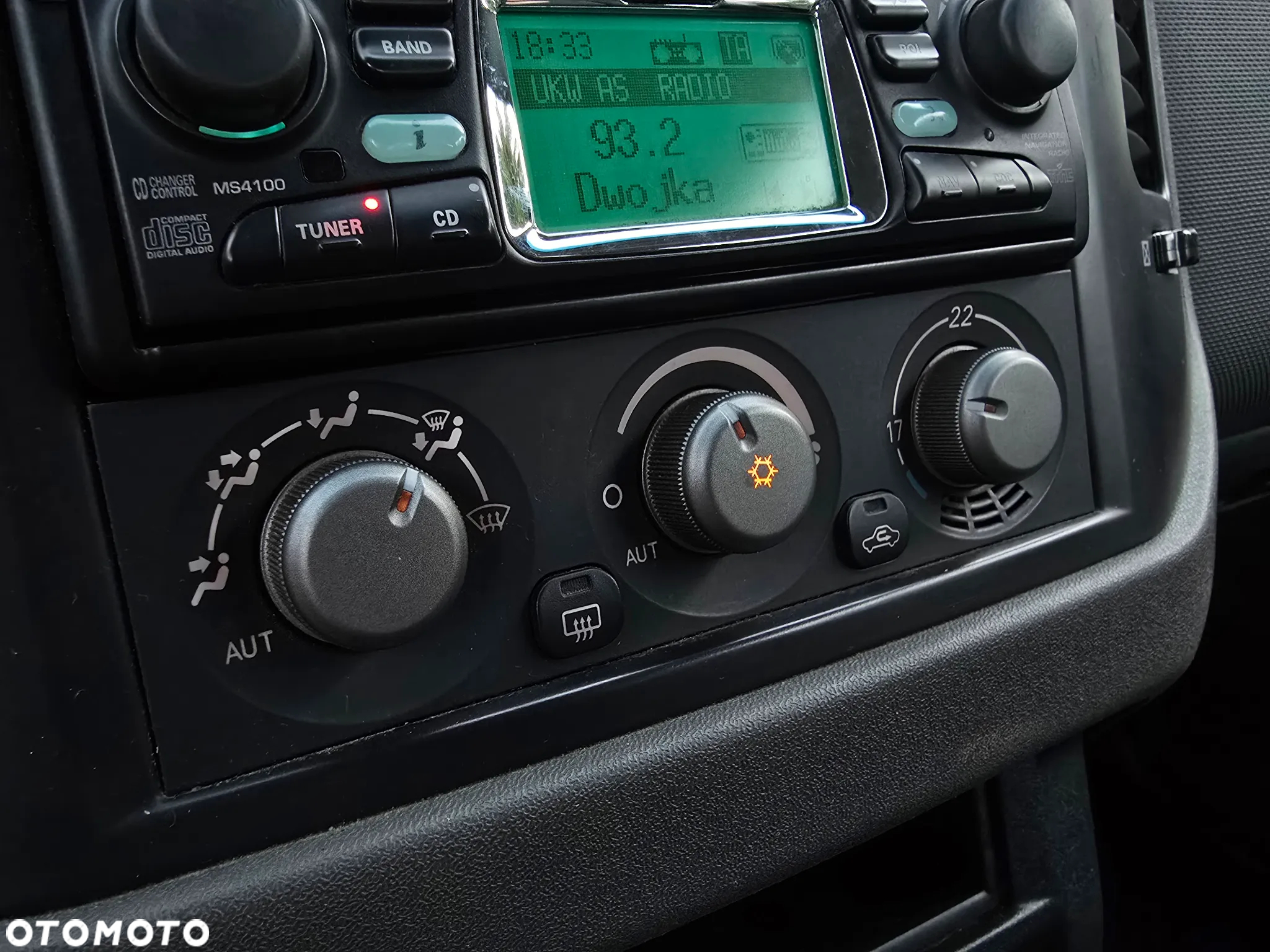 Mitsubishi Pajero - 38