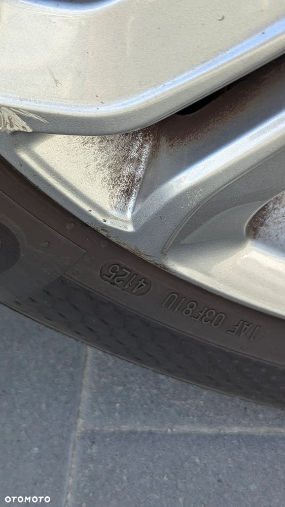 Peugeot 208 1.2 PureTech Allure - 22