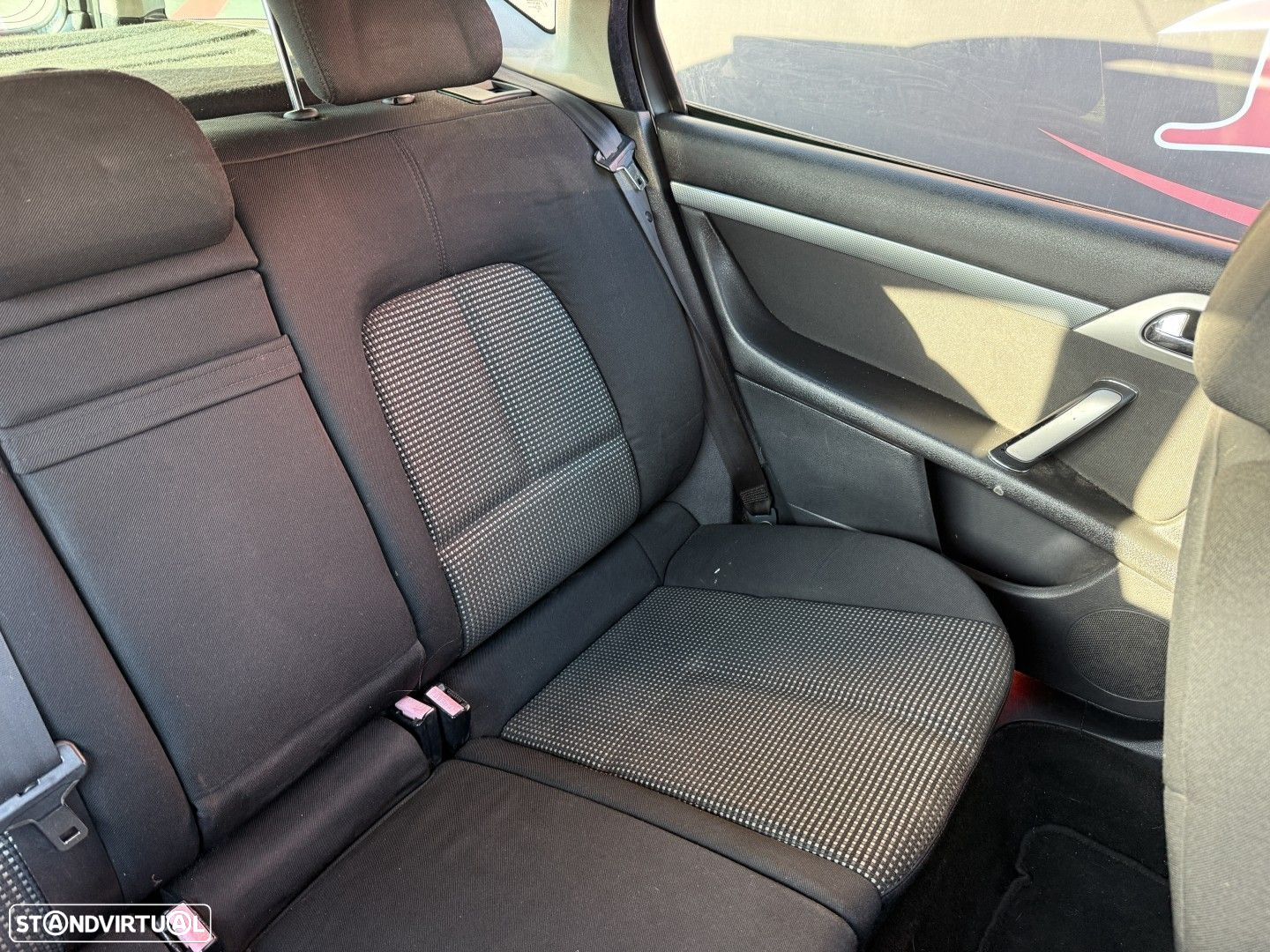 Peugeot 407 SW 2.0 HDi Navteq - 39