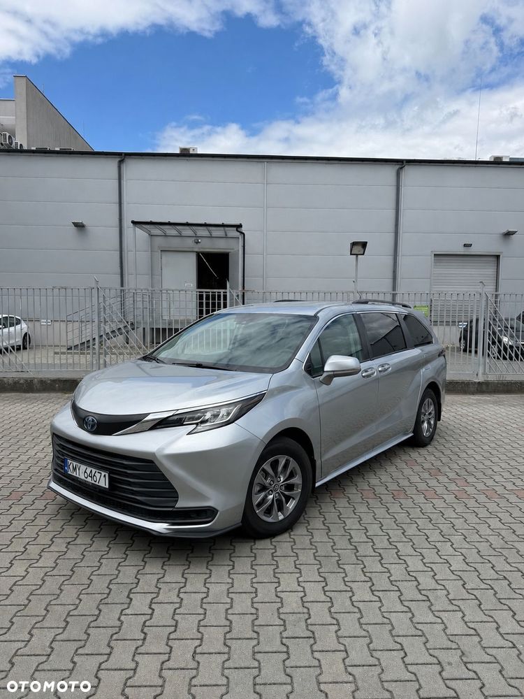 Toyota Sienna - 17