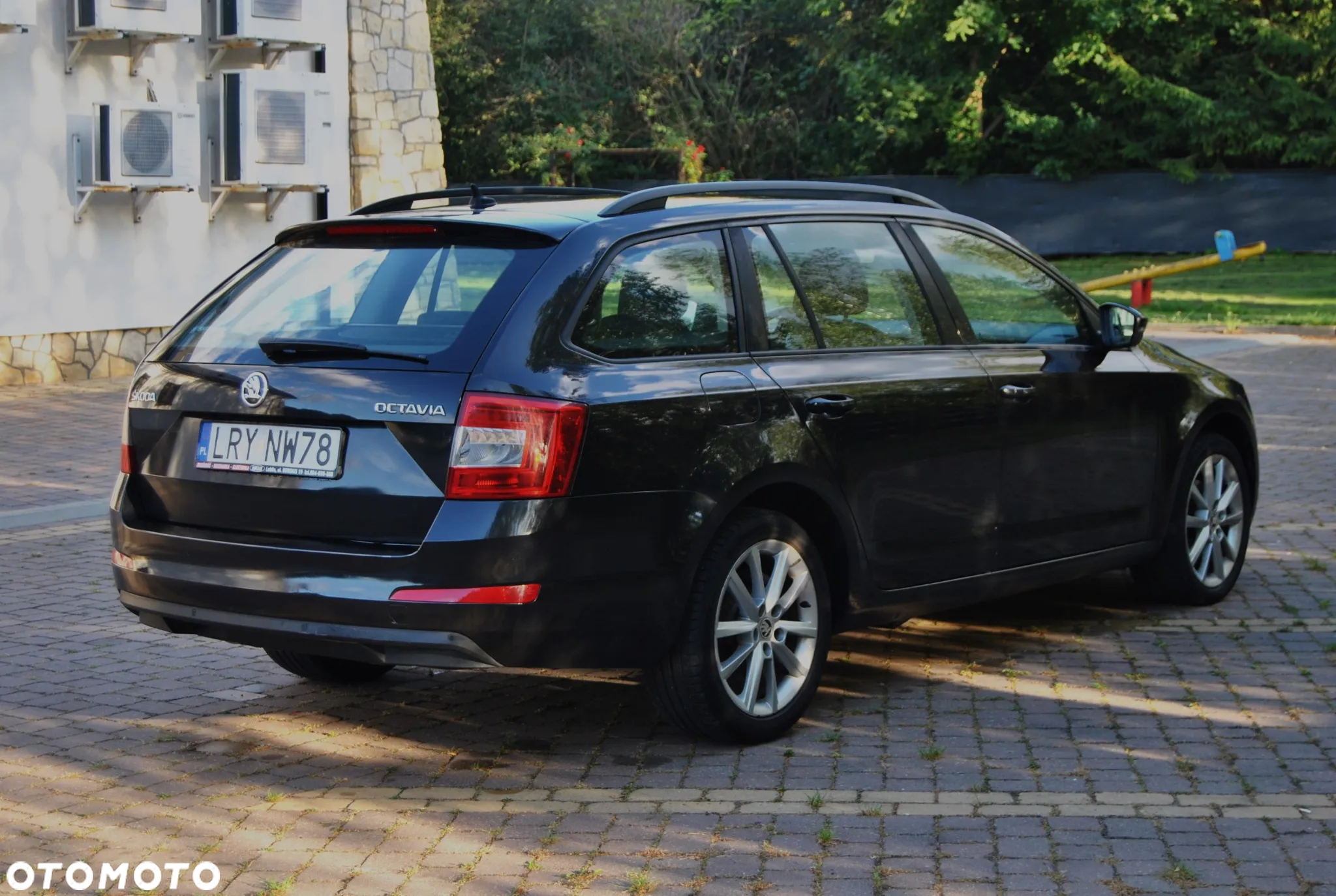 Skoda Octavia 2.0 TDI Elegance DSG - 3