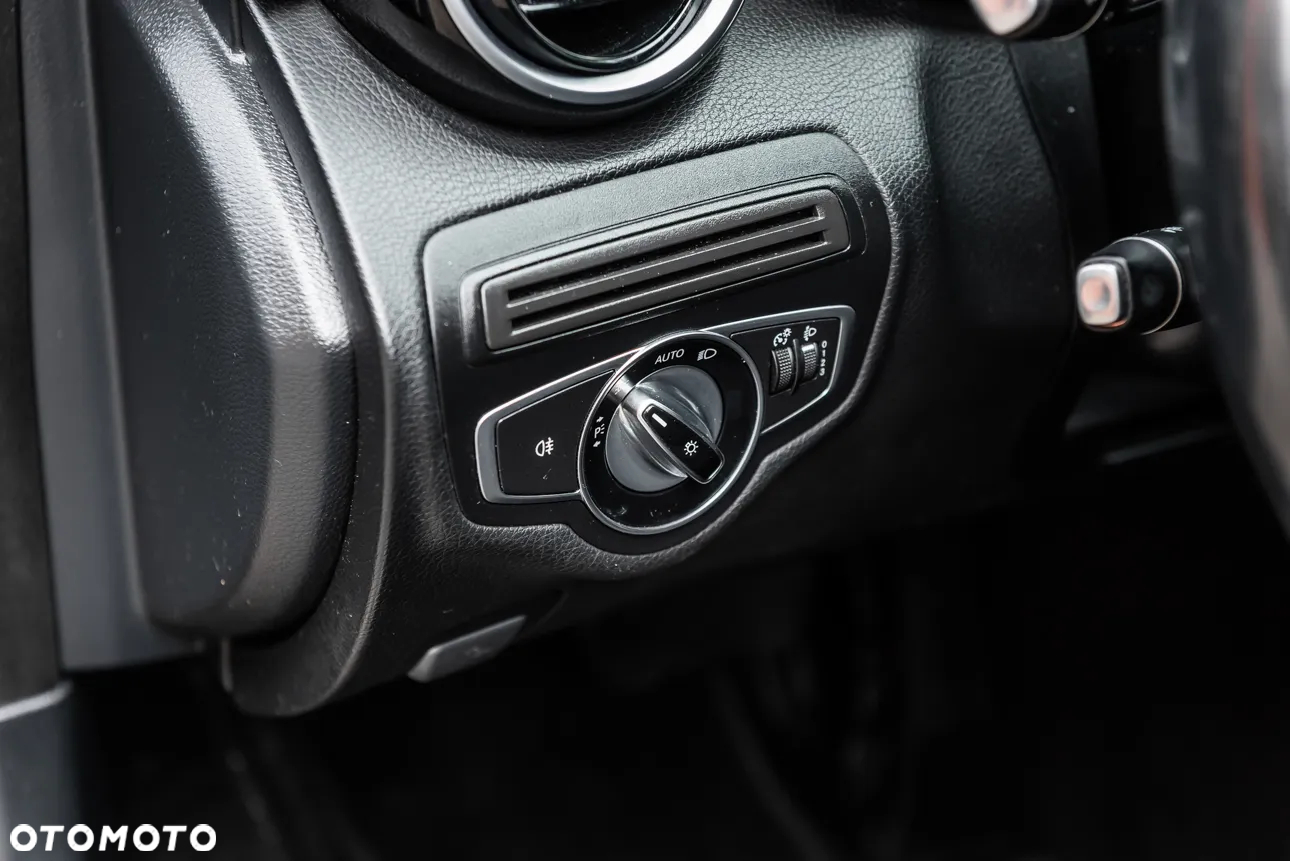 Mercedes-Benz Klasa C 180 (BlueTEC) d T 7G-TRONIC - 18