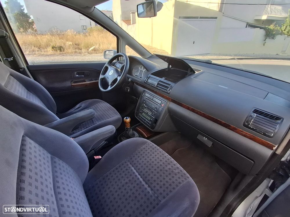 VW Sharan 1.9 TDi Confortline Tip - 12