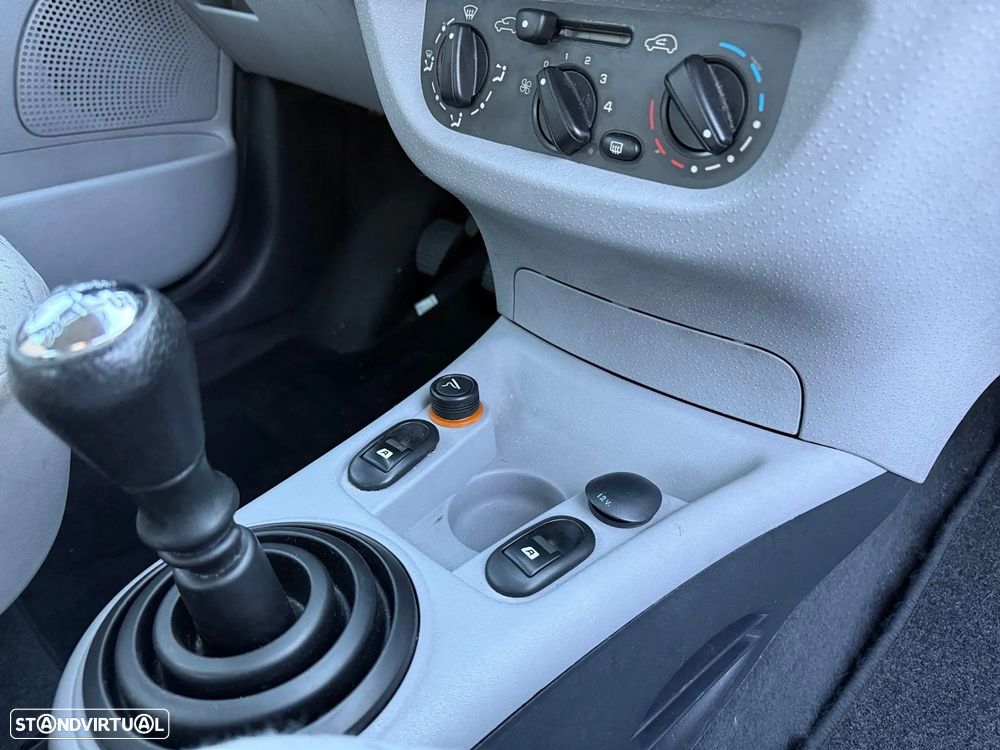 Citroën C3 1.1 SX + - 12