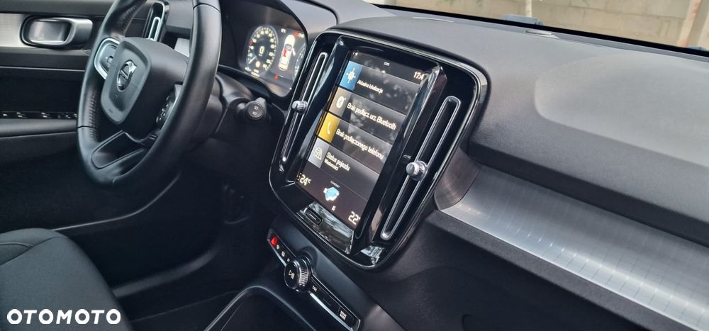Volvo XC 40 B4 B DKG Ultimate Dark - 16