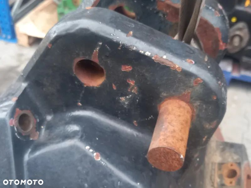 Obudowa WOM tylny dekiel New Holland TM190 - 5