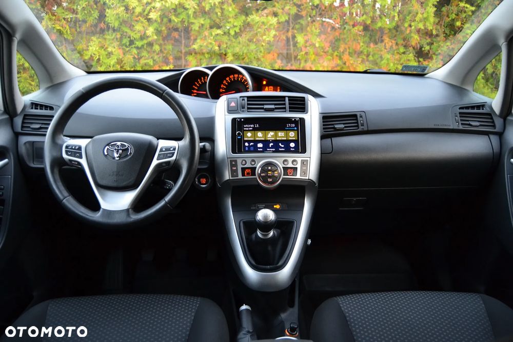 Toyota Verso 1.8 Sol plus NAVI - 38
