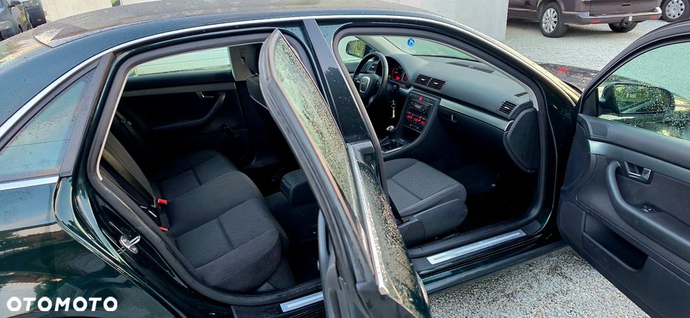 Audi A4 Limousine - 25