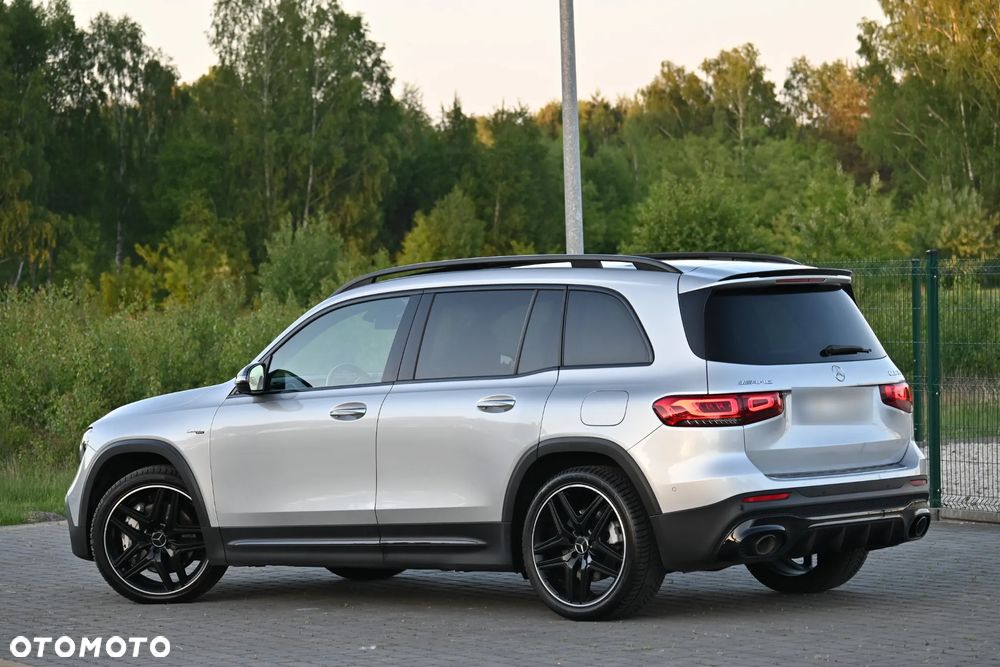 Mercedes-Benz GLB - 16