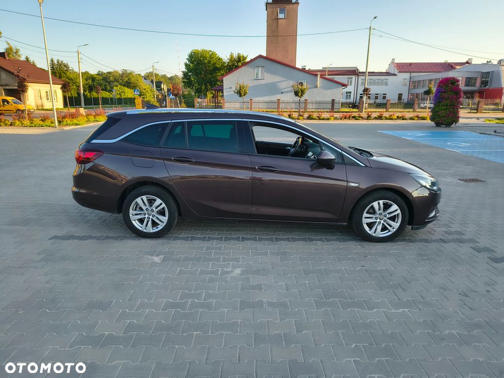 Opel Astra 1.6 CDTI Cosmo - 4