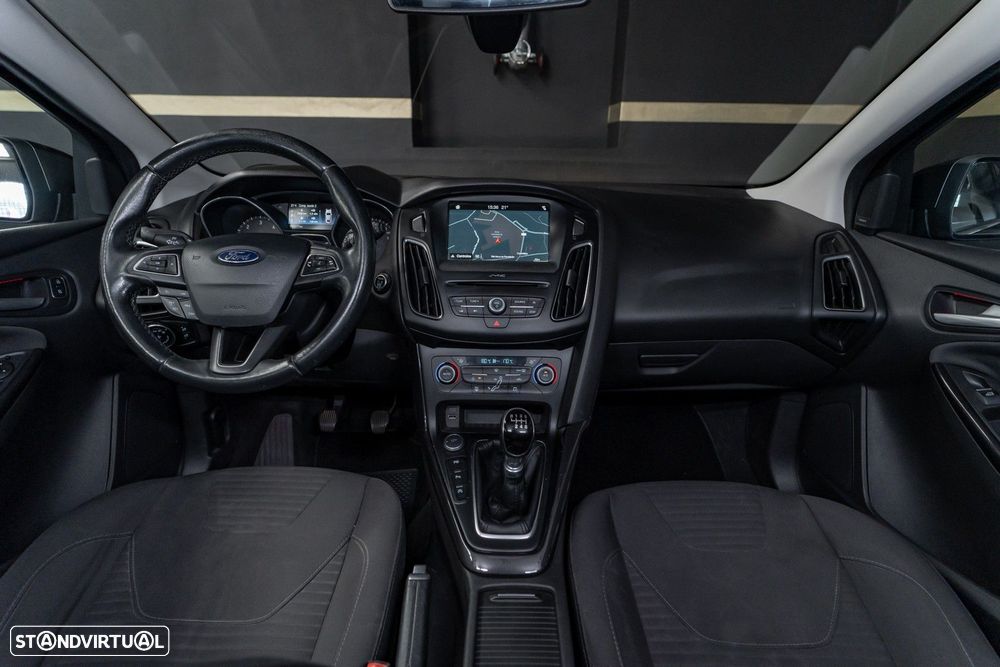 Ford Focus - 12